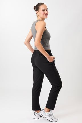 Mandala Fitness Top Grey Outfit Seite - Boy Top