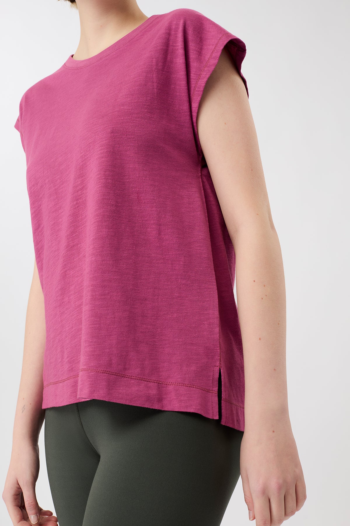 Mandala Fitness T-Shirt Pink Detail Seite - Train Today Top