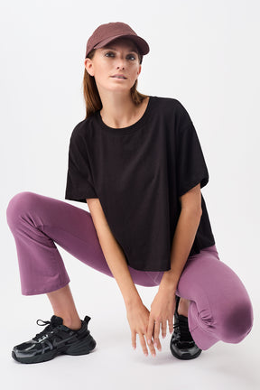 Mandala Trainings Shirt Schwarz Outfit Front - Boxy Tee