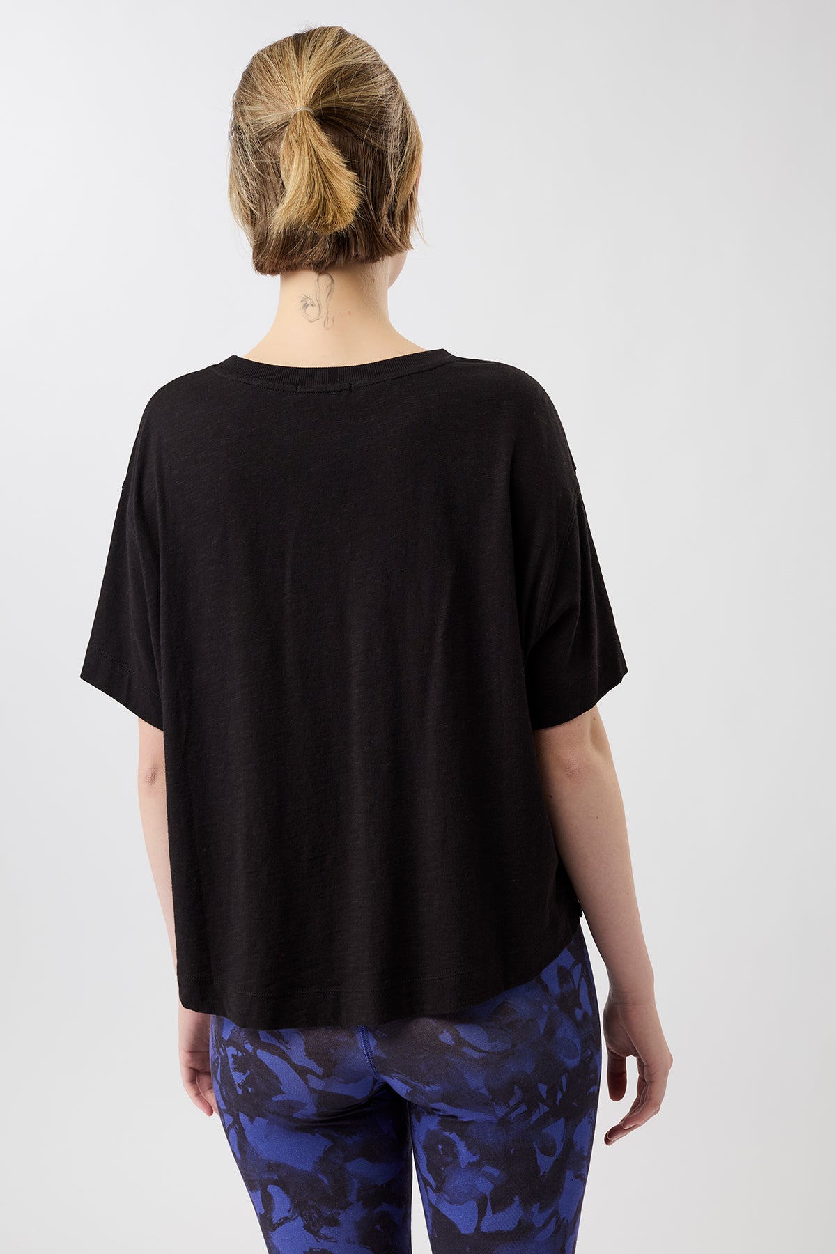 Mandala Active T-Shirt Schwarz Rückseite - Boxy Tee