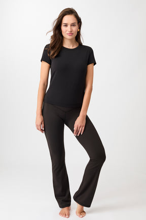 Mandala Fitness Shirt Schwarz Outfit Front - Rest & Recovery Tee