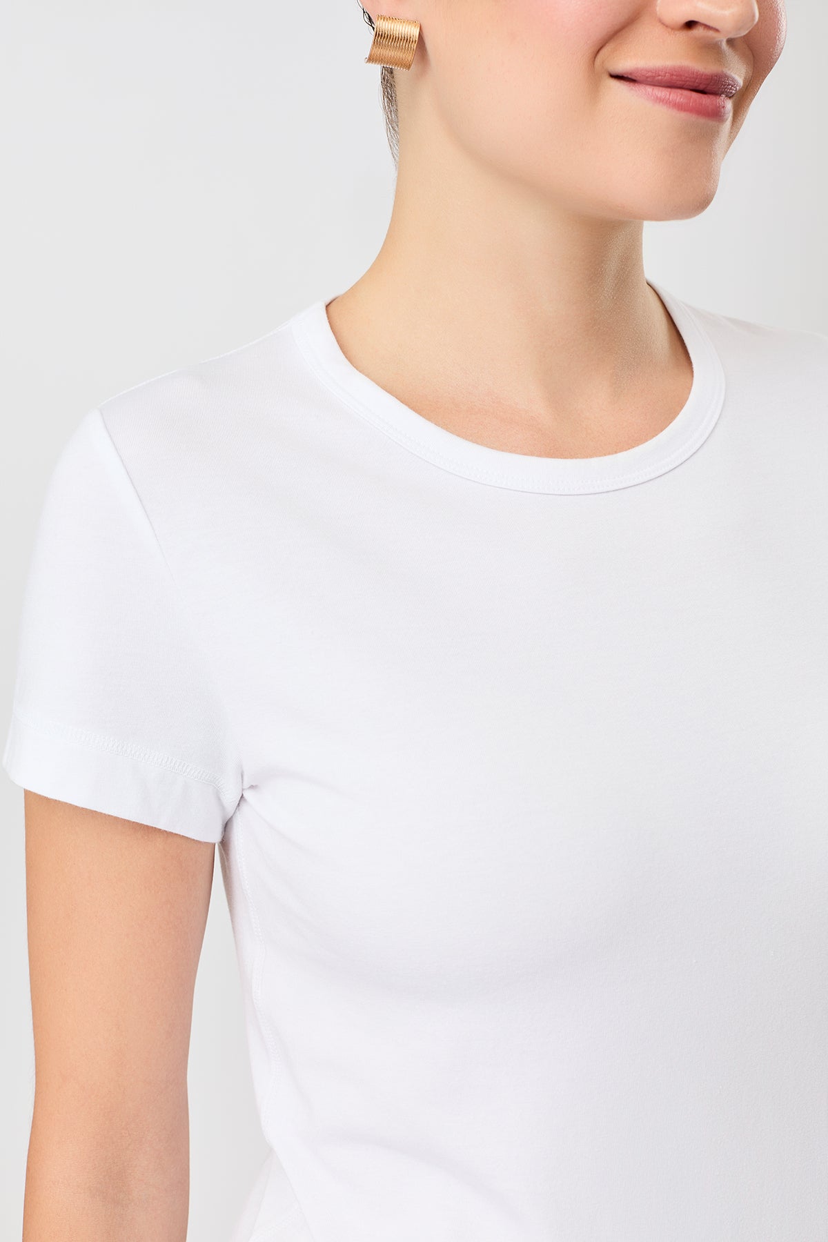 Mandala Fitness Shirt Weiss Detail Ausschnitt - Rest & Recovery Tee
